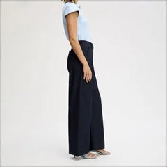 Pleated Relaxed Pant
