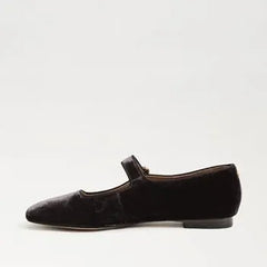 Michaela Mary Jane Flat