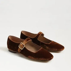 Michaela Mary Jane Flat