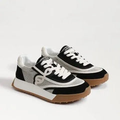 Luna Sneaker