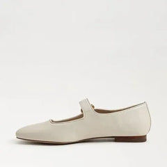 Michaela Mary Jane Flat